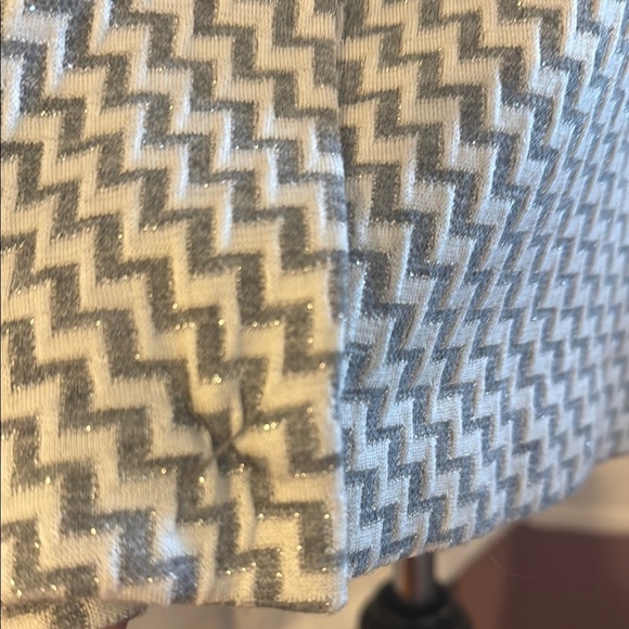 Vintage Women's Houndstooth Coat Metallic Silver and White, Made in Canada - Picture 6 of 11